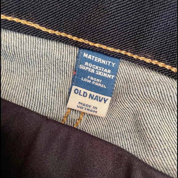 NWT Old Navy Maternity Skinny Jeans - Picture 3 of 4